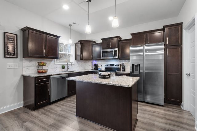 818 Marksman Court, Clarksville, TN 37042