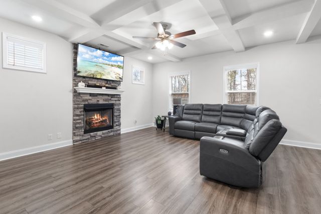 818 Marksman Court, Clarksville, TN 37042