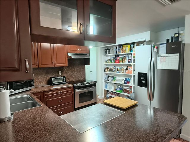 6627 PARKSIDE DRIVE, New Port Richey, FL 34653
