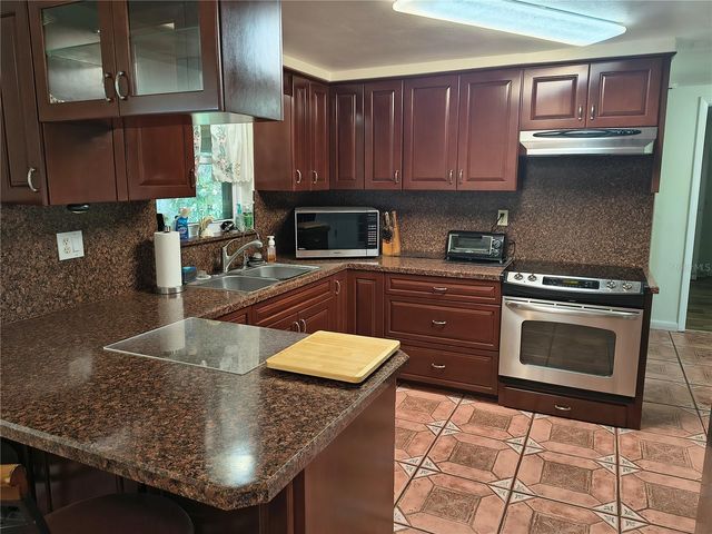 6627 PARKSIDE DRIVE, New Port Richey, FL 34653