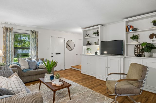 4953 N Hall Street, Dallas, TX 75235
