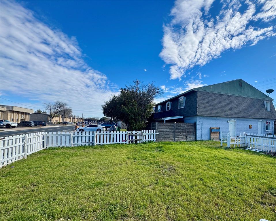 1841 Wooten Park DR 101, Austin, TX 78757