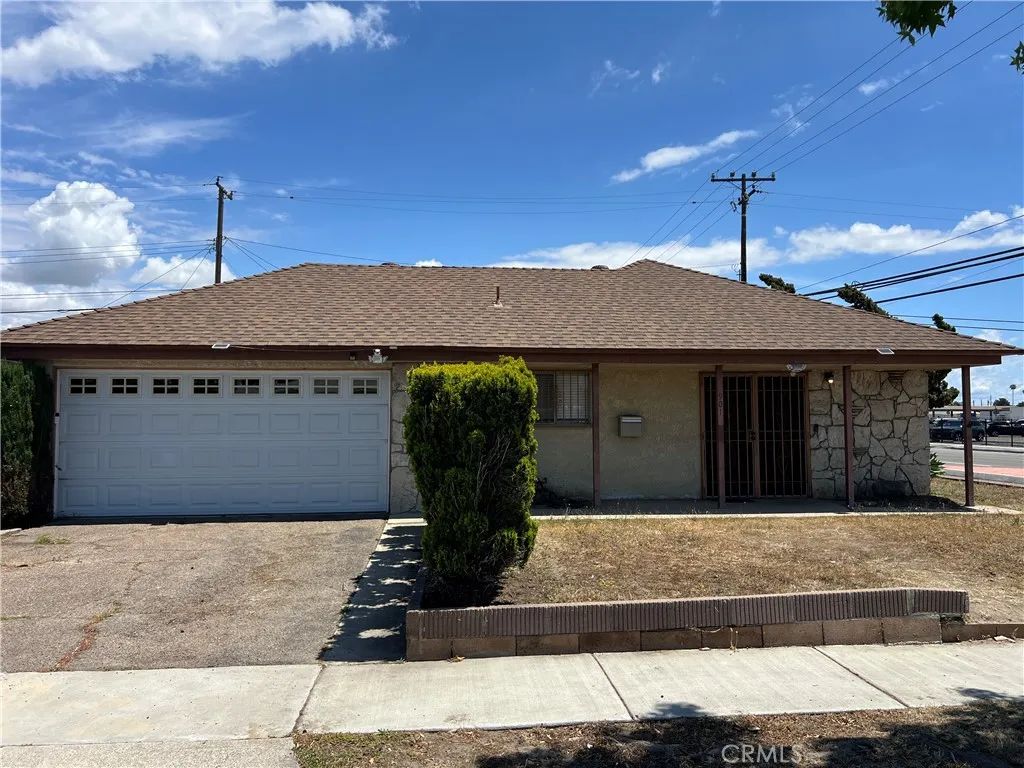 901 N Mountain View, Santa Ana, CA 92703