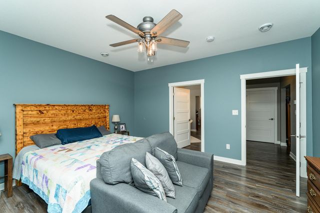 522 8th Street SW, Pine Island, MN 55963