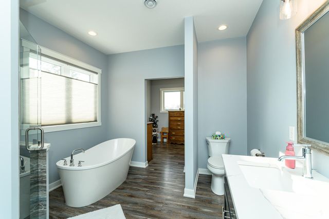 522 8th Street SW, Pine Island, MN 55963