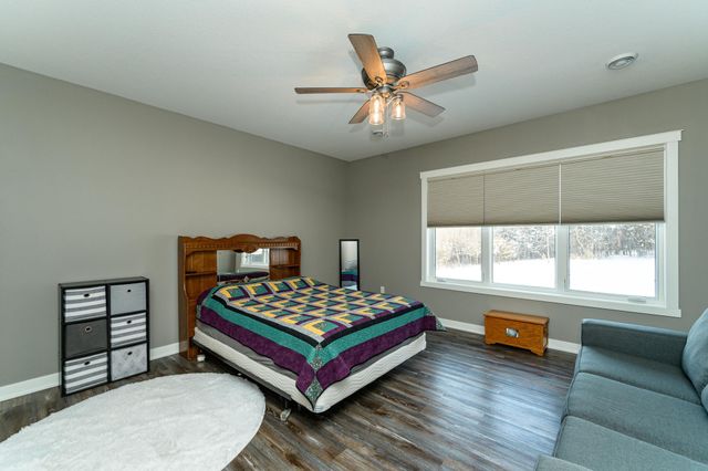 522 8th Street SW, Pine Island, MN 55963