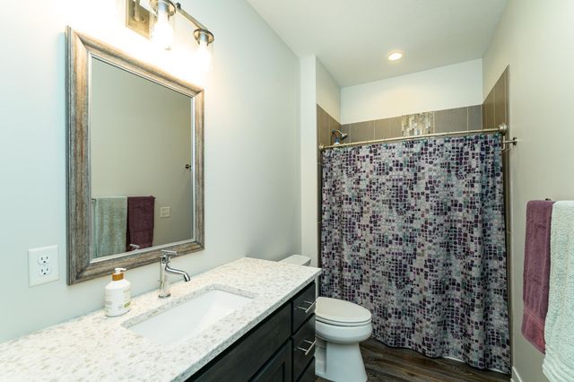 522 8th Street SW, Pine Island, MN 55963