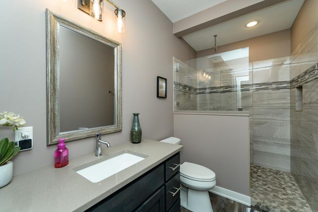 522 8th Street SW, Pine Island, MN 55963