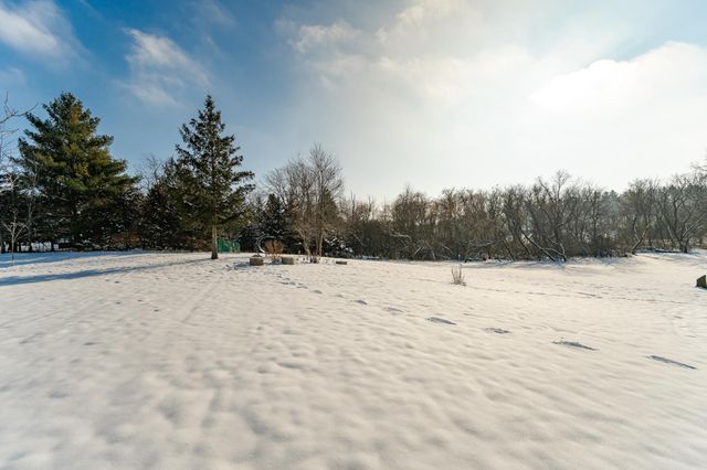 522 8th Street SW, Pine Island, MN 55963