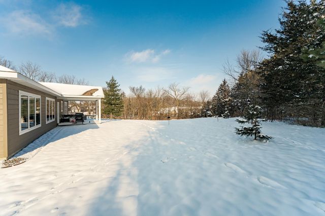 522 8th Street SW, Pine Island, MN 55963