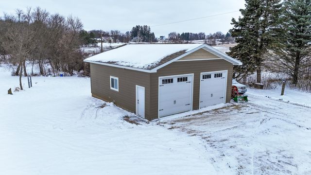522 8th Street SW, Pine Island, MN 55963