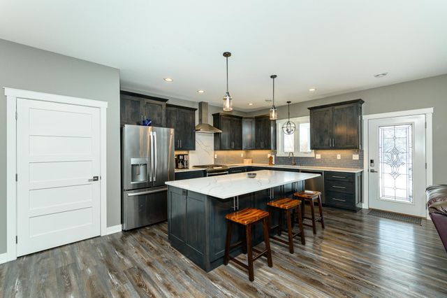 522 8th Street SW, Pine Island, MN 55963