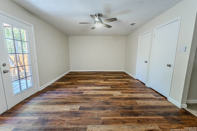 6915 Forest Meadow, San Antonio, TX 78240