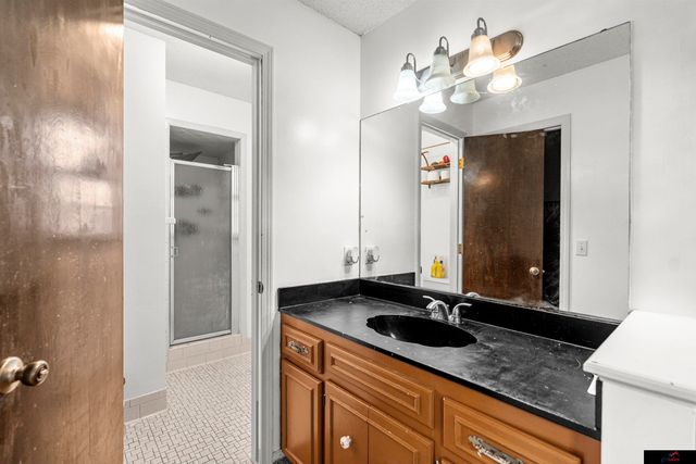 2517 S 167th Street, Omaha, NE 68130