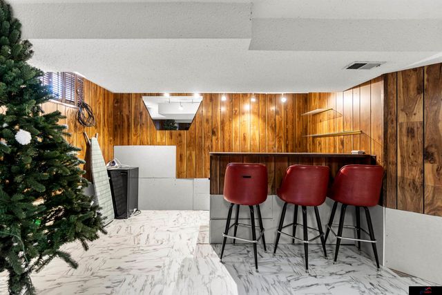 2517 S 167th Street, Omaha, NE 68130