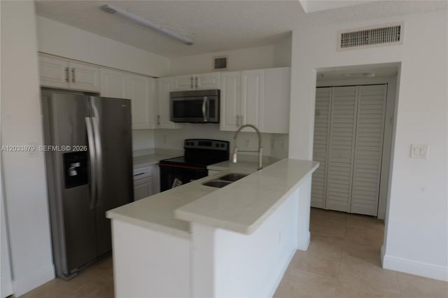 771 N Pine Island Rd 308, Plantation, FL 33324