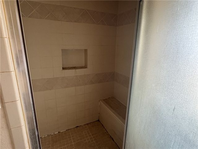 104 Charles St S, George West, TX 78022