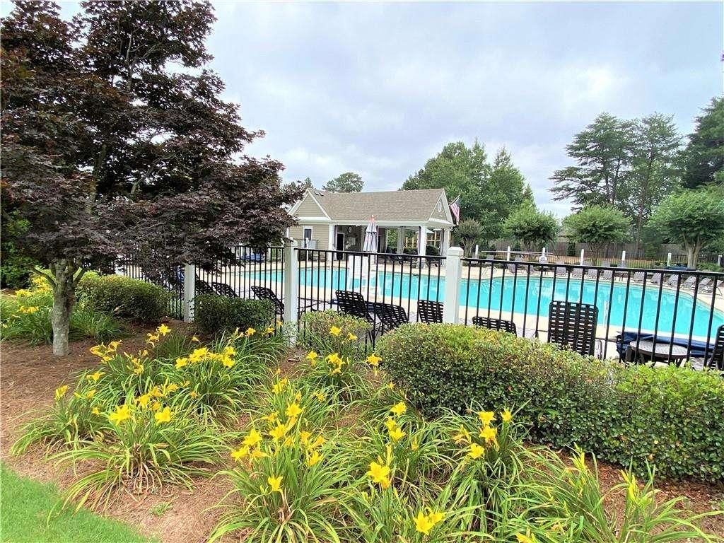 Image 10 of property listing at 3705 Patterstone Drive, Johns Creek, GA 30022