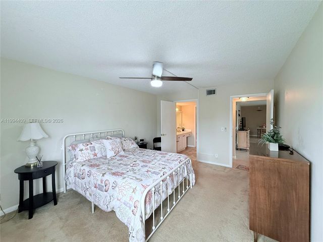 340 Pine Ridge Circle C-1, Greenacres, FL 33463