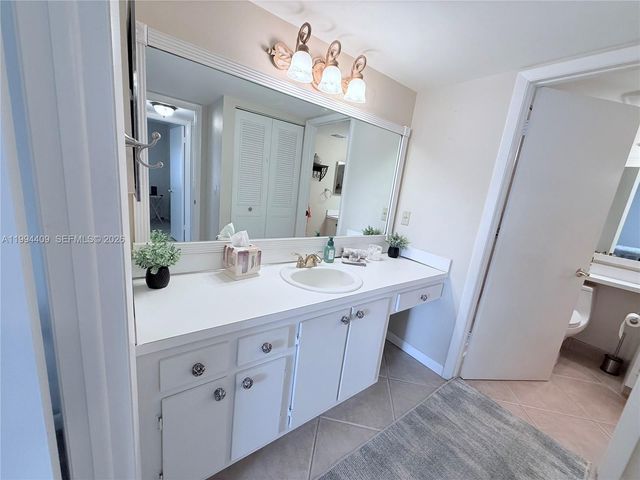 340 Pine Ridge Circle C-1, Greenacres, FL 33463