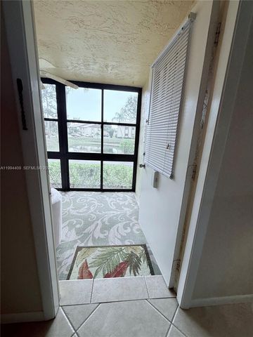 340 Pine Ridge Circle C-1, Greenacres, FL 33463