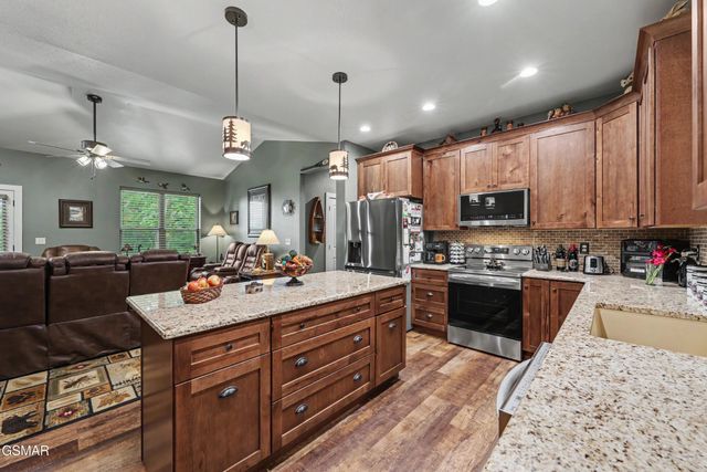 1016 Country Mountain Road, Cosby, TN 37722