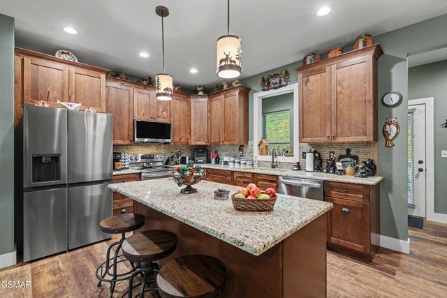 1016 Country Mountain Road, Cosby, TN 37722