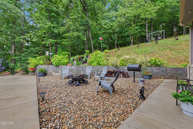 1016 Country Mountain Road, Cosby, TN 37722
