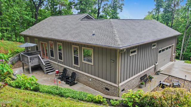 1016 Country Mountain Road, Cosby, TN 37722