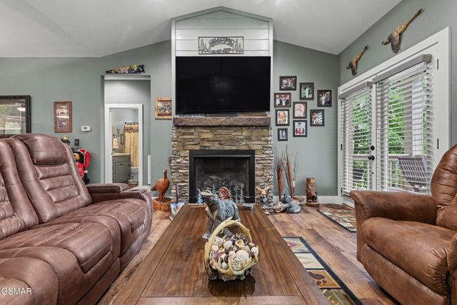 1016 Country Mountain Road, Cosby, TN 37722