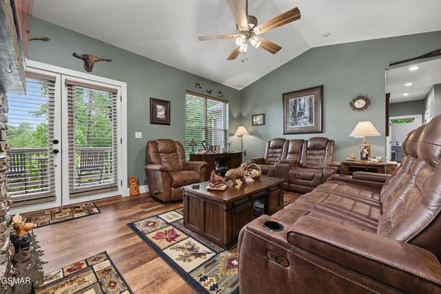 1016 Country Mountain Road, Cosby, TN 37722