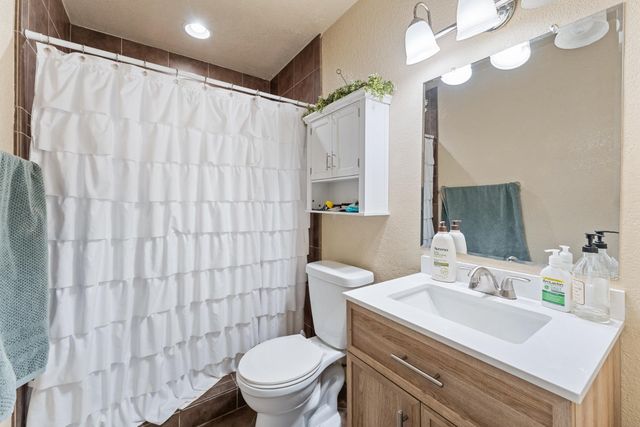6737 Van Maren Ln, Citrus Heights, CA 95621