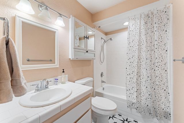 6737 Van Maren Ln, Citrus Heights, CA 95621