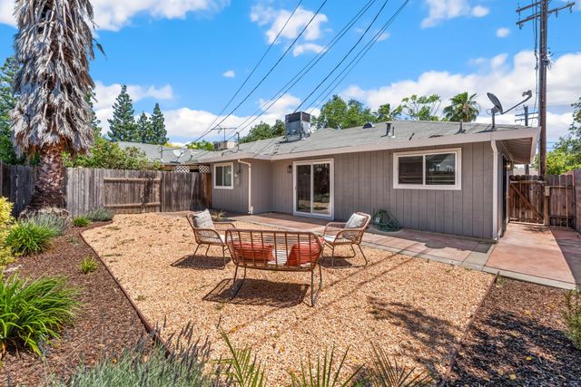 6737 Van Maren Ln, Citrus Heights, CA 95621