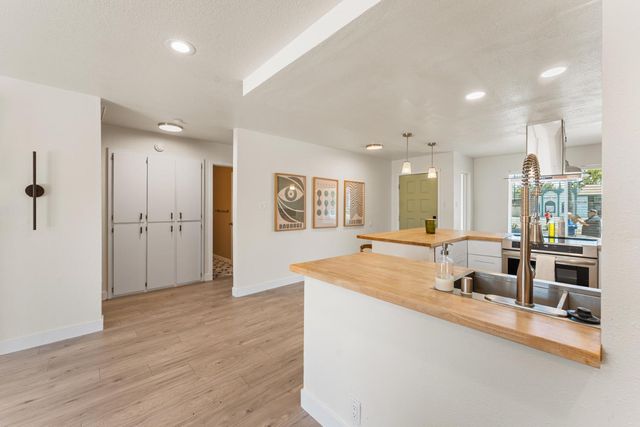 6737 Van Maren Ln, Citrus Heights, CA 95621