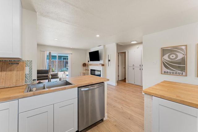 6737 Van Maren Ln, Citrus Heights, CA 95621
