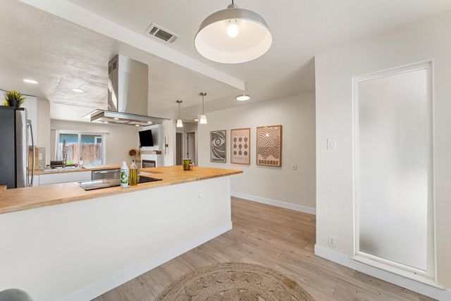 6737 Van Maren Ln, Citrus Heights, CA 95621