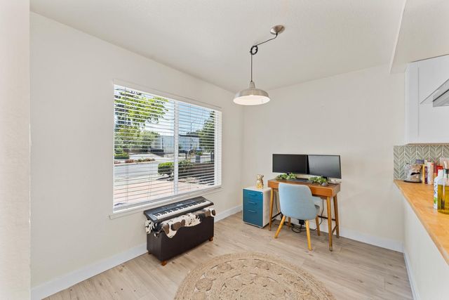 6737 Van Maren Ln, Citrus Heights, CA 95621