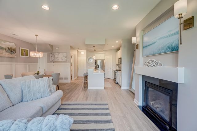 395 Valley Commons, Hudson, WI 54016