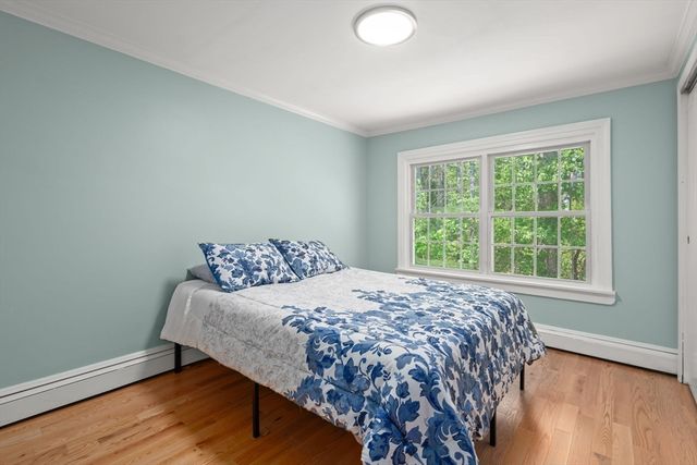27 Cross Street, Medfield, MA 02052