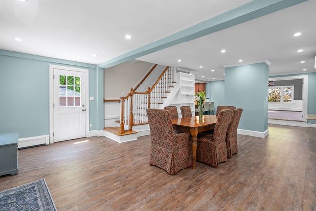 27 Cross Street, Medfield, MA 02052