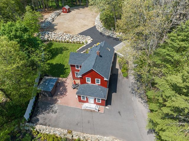 27 Cross Street, Medfield, MA 02052