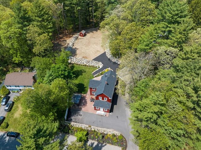 27 Cross Street, Medfield, MA 02052