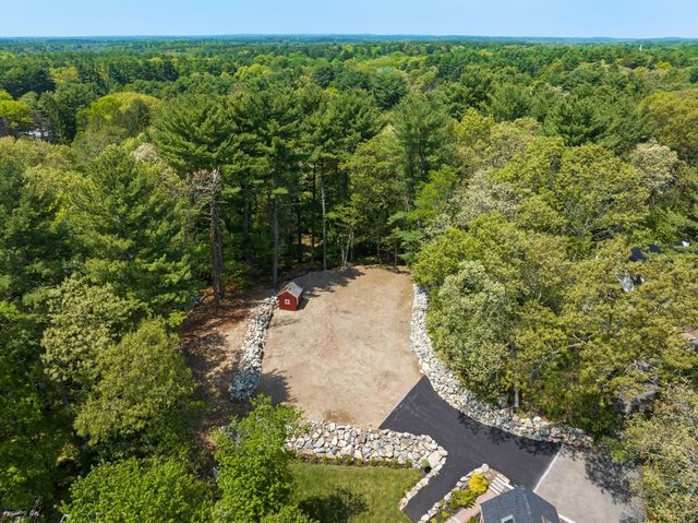 27 Cross Street, Medfield, MA 02052