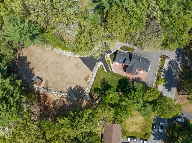 27 Cross Street, Medfield, MA 02052