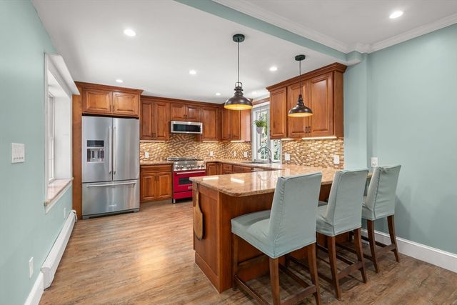 27 Cross Street, Medfield, MA 02052