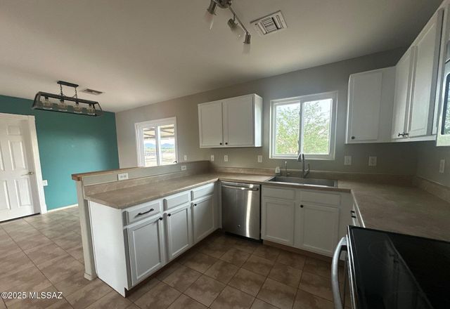 5065 N Sabi Road, Marana, AZ 85653