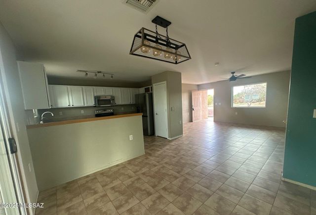 5065 N Sabi Road, Marana, AZ 85653