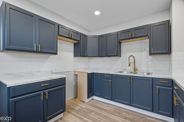 13320 Jane Avenue, Detroit, MI 48205