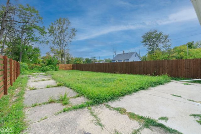 13320 Jane Avenue, Detroit, MI 48205